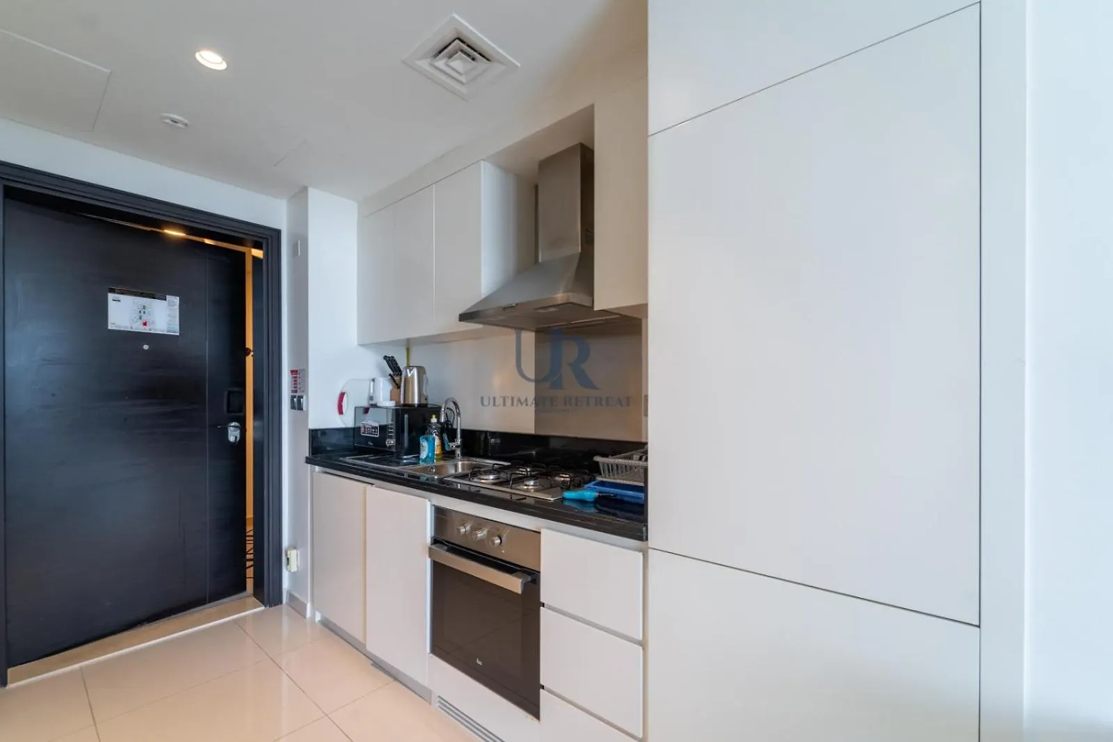 Apartment Huge Studio In Business Bay With Jacuzzi Access 17 Minutes To Trade Fair Dubai