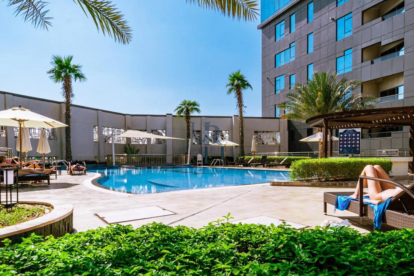 Huge Studio In Business Bay With Jacuzzi Access 17 Minutes To Trade Fair Dubai United Arab Emirates